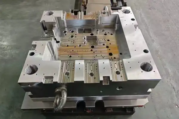 标准模架结构特点 ()