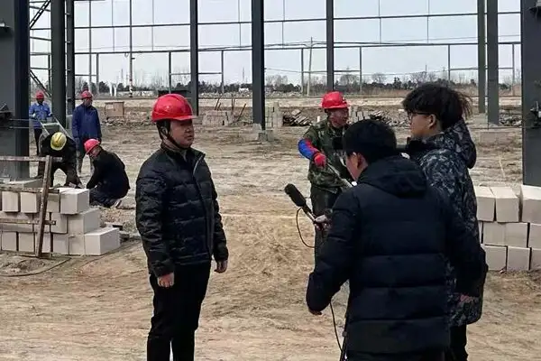 聚焦园区建设，展望发展新篇 ()